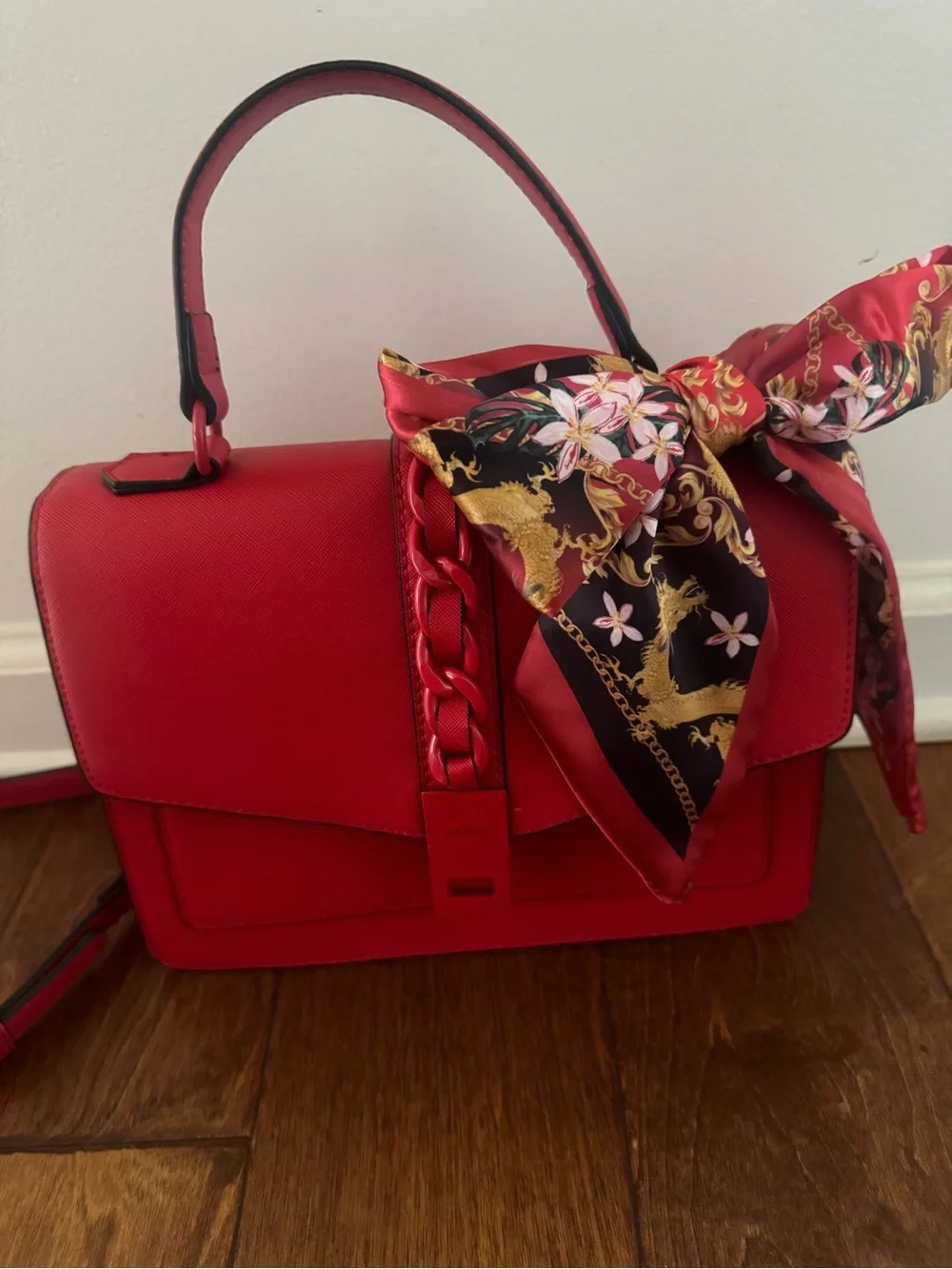 Aldo 10 structured